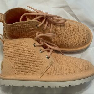 UGG Neumel Breeze Peach Fuzz Knit Boots sz 7 NWOT  light weight